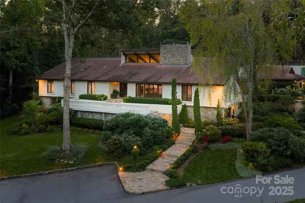 Asheville, NC 28803,69 Forest RD