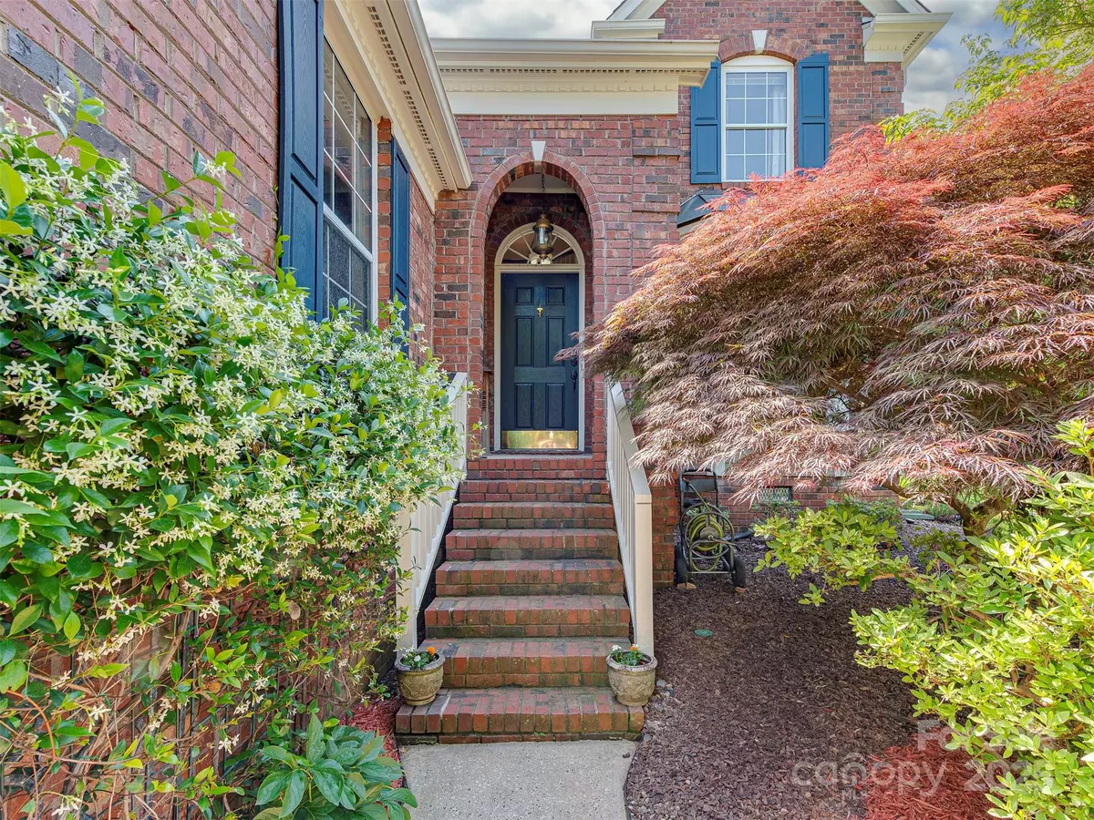 Charlotte, NC 28270,2825 Redfield DR