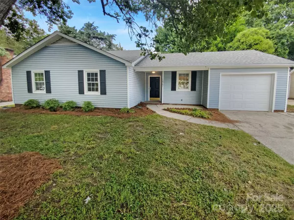 10701 Copper Field DR, Pineville, NC 28134