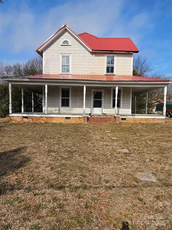 Mount Gilead, NC 27306,105 E Second AVE
