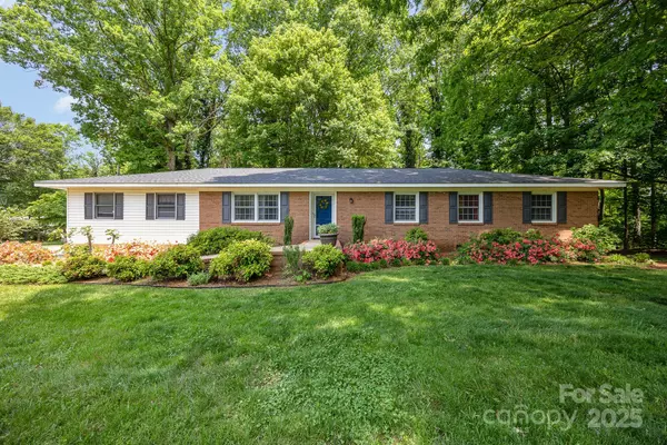 Mocksville, NC 27028,360 Country LN