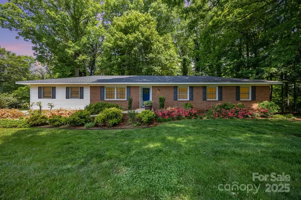 360 Country LN, Mocksville, NC 27028