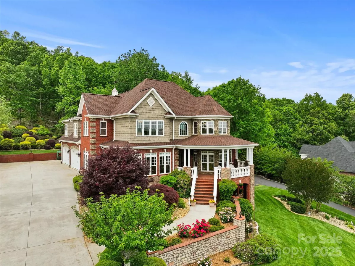 Hickory, NC 28602,6164 Dwayne Starnes DR