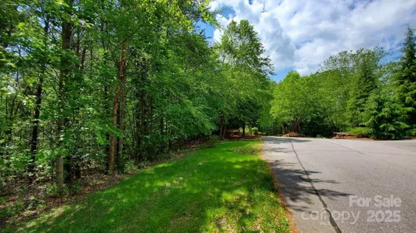 Morganton, NC 28655,2128 Cottage Park RD