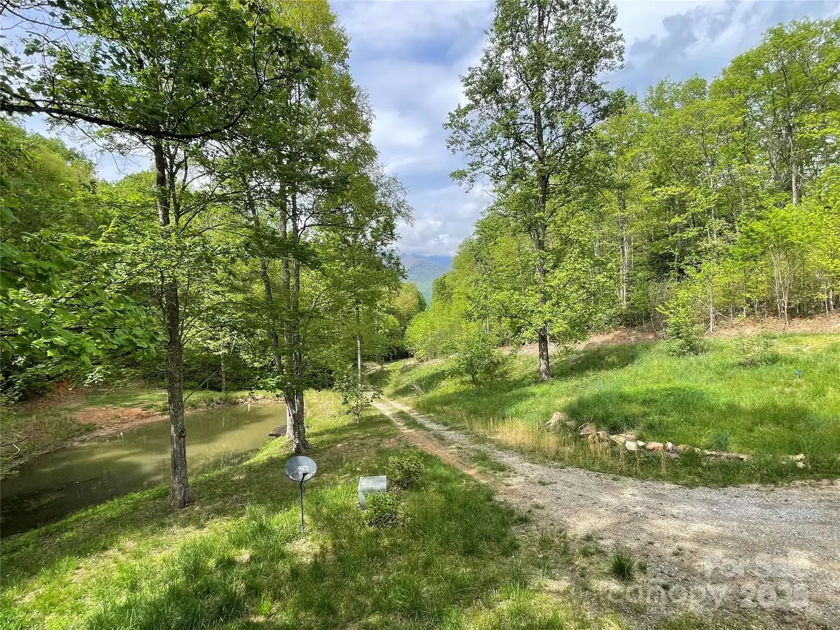 Sylva, NC 28779,930 Copperhead CV