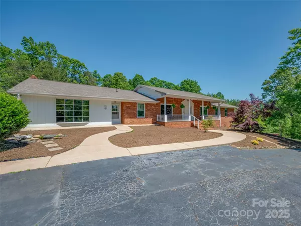 Rutherfordton, NC 28139,228 Oak Crest DR