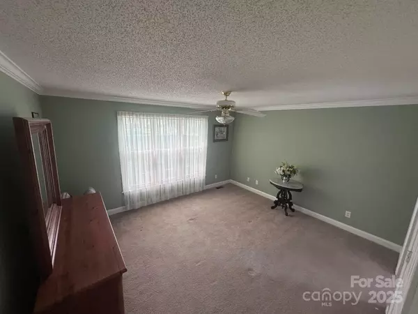 Mocksville, NC 27028,173 New Hampshire CT #28