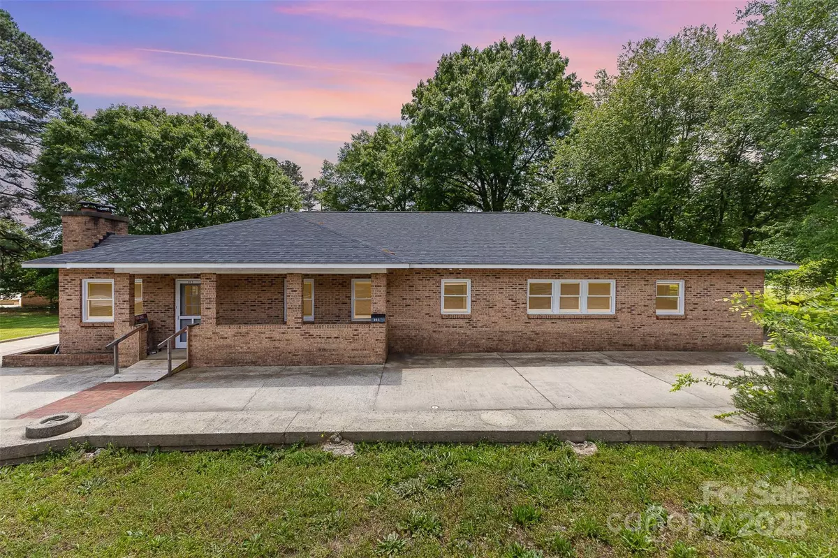 Mount Holly, NC 28120,103 Sadler RD