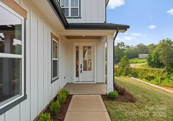Weaverville, NC 28787,115 Chapel Crossing LN #2