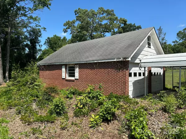 Forest City, NC 28043,1526 Chase High RD