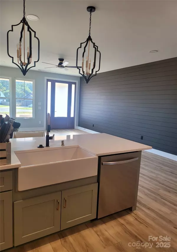 Albemarle, NC 28001,32507 Buchanan LN