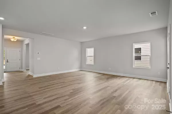 Matthews, NC 28105,4021 Grommet CT