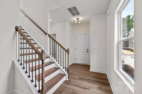 Matthews, NC 28105,4025 Grommet CT