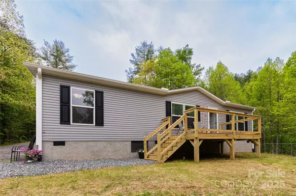 71 Austin DR, Marshall, NC 28753
