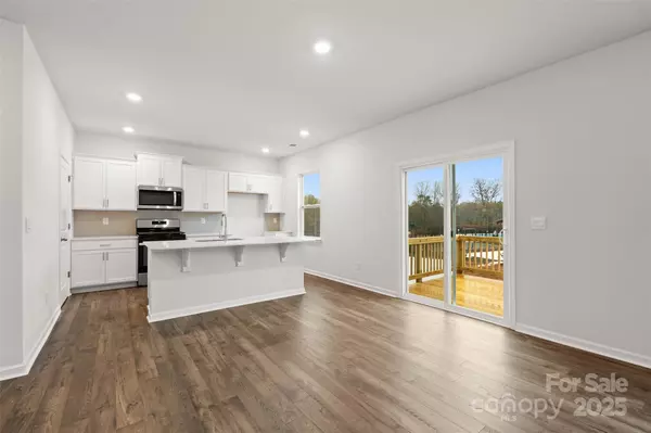 Fletcher, NC 28732,52 Shorthorn RD