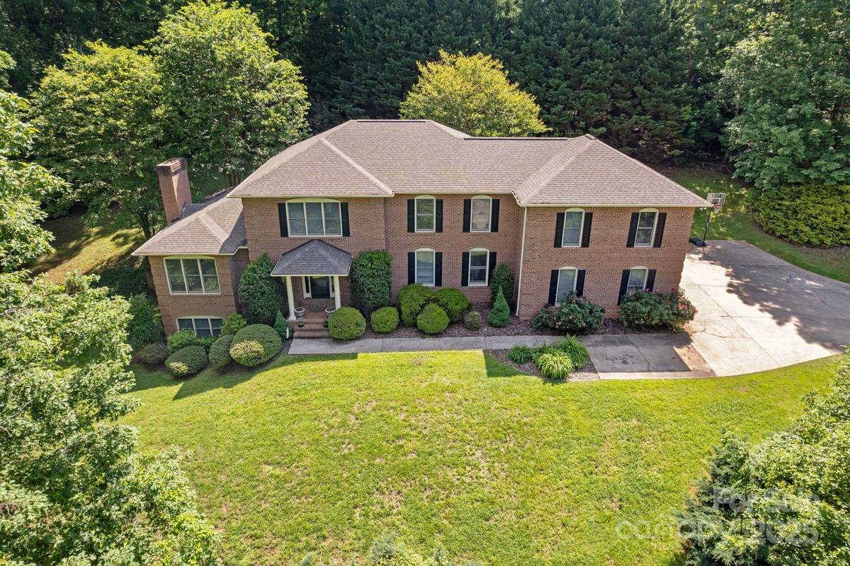 Morganton, NC 28655,104 Belvedere DR