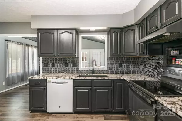 Mooresville, NC 28115,131 Scotland DR