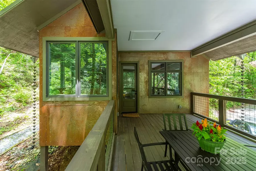 401 Winterle RD, Lake Lure, NC 28746