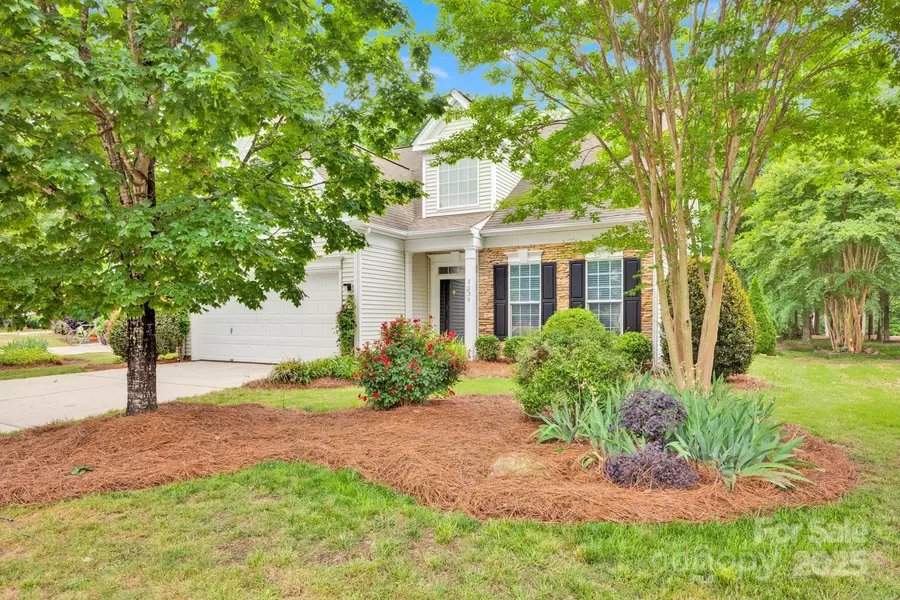 8938 Kestral Ridge DR, Charlotte, NC 28269