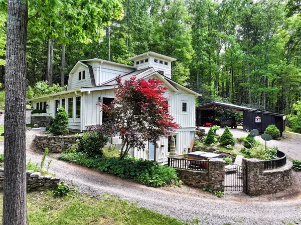 Waynesville, NC 28785,45 Gracious LN