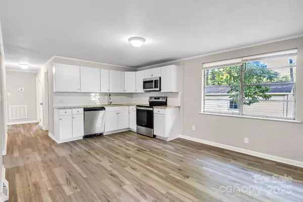 Charlotte, NC 28269,5221 Wales ST