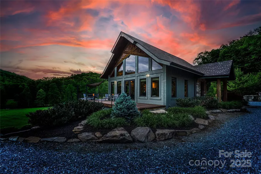 55 Maynards WAY, Hendersonville, NC 28792