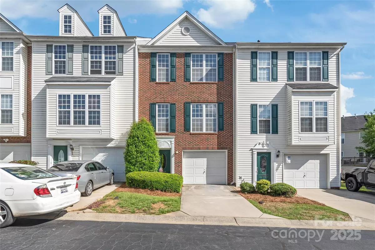 Fort Mill, SC 29708,1707 Kashmir White LN