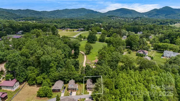 Candler, NC 28715,10 Coral Berry DR