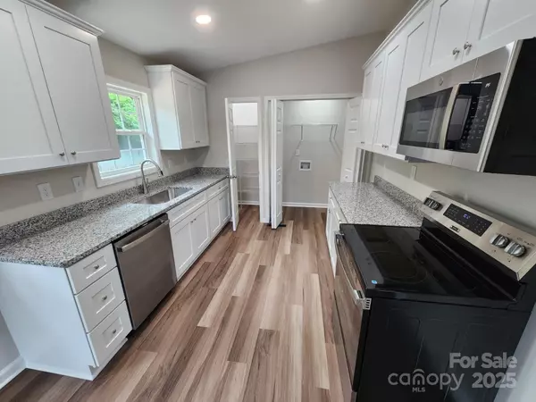 Spencer, NC 28159,406 4th ST