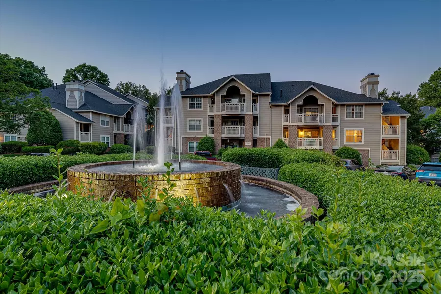 5009 Sharon RD #E, Charlotte, NC 28210