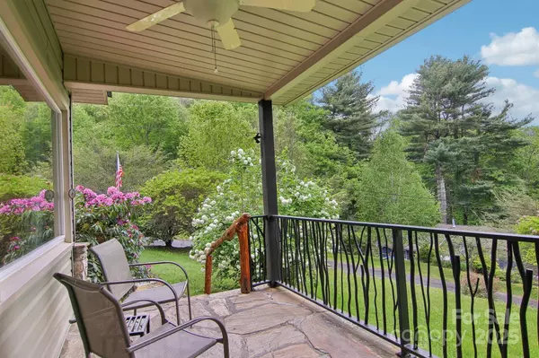 Waynesville, NC 28786,51 Atari RD