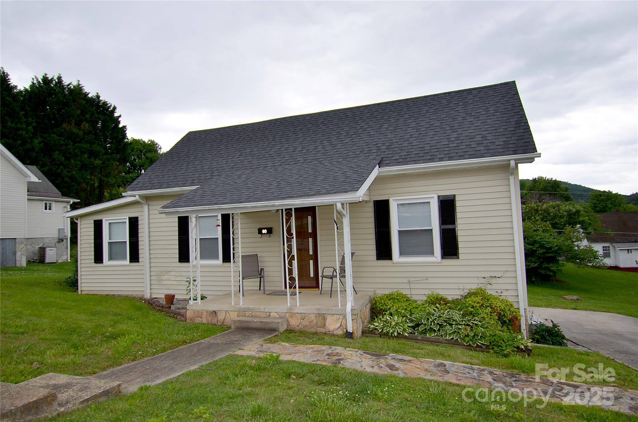 60 3rd ST, Marion, NC 28752
