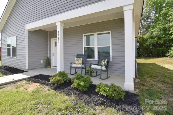 Salisbury, NC 28147,325 Cornwall DR