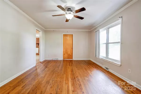 Shelby, NC 28150,619 E Sanders RD