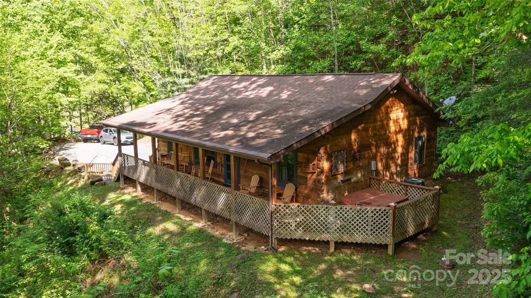 242 Eagles Roost RD, Bryson City, NC 28713