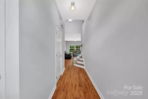 Charlotte, NC 28208,1769 Evergreen DR