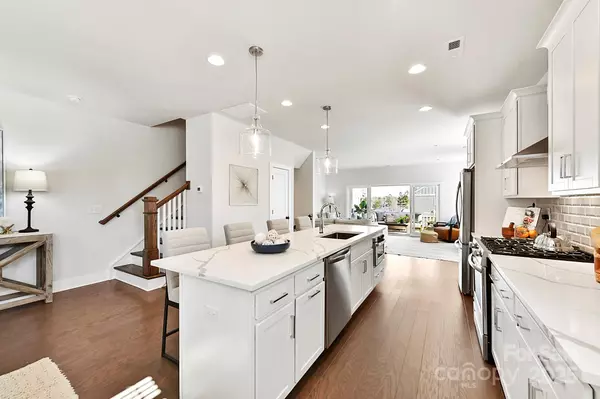 330 Armour ST #46, Davidson, NC 28036