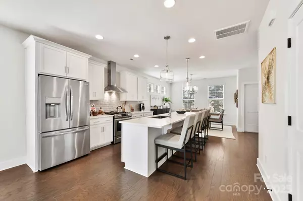 Davidson, NC 28036,330 Armour ST #46