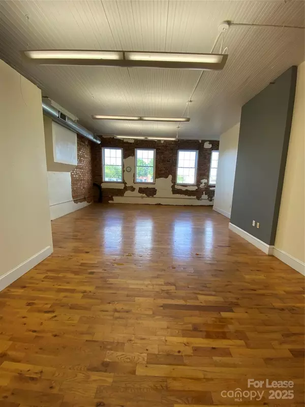 Concord, NC 28025,37 Union ST S #D