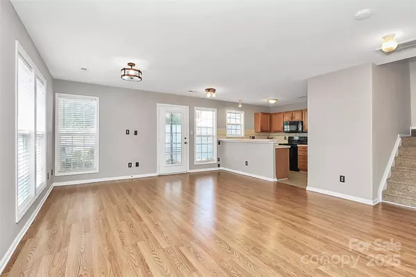 Charlotte, NC 28215,2045 Flushing CT