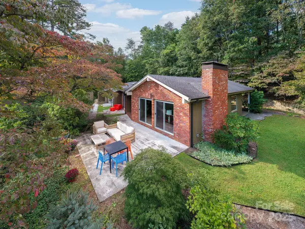 Asheville, NC 28804,21 Woodbury RD
