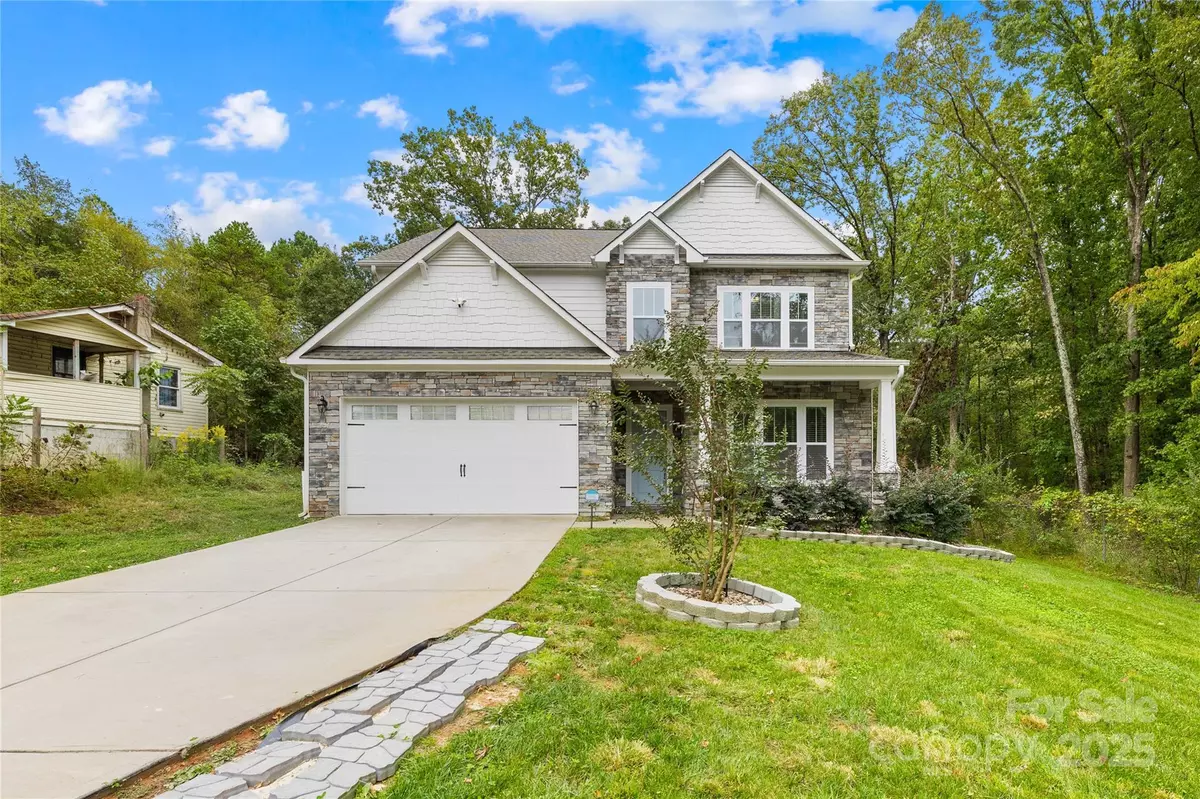 Charlotte, NC 28262,1727 grace LN