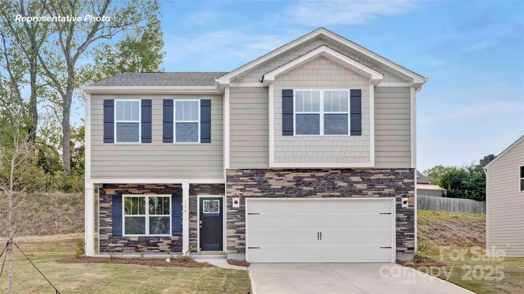 5540 Pamplona WAY, Charlotte, NC 28214