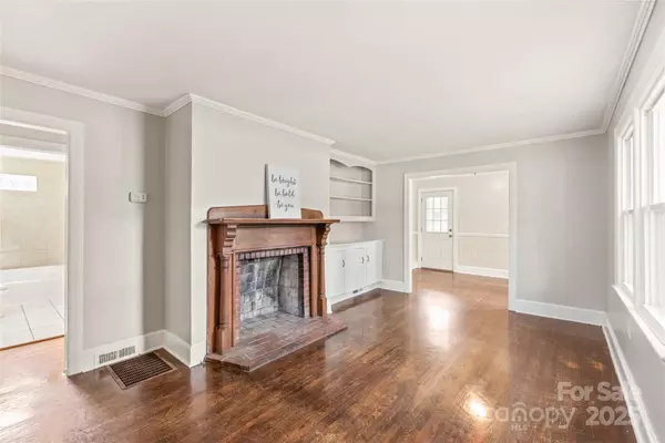 Charlotte, NC 28217,104 Willetta DR