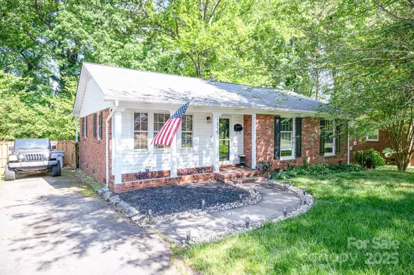 Charlotte, NC 28208,1115 Grovewood DR