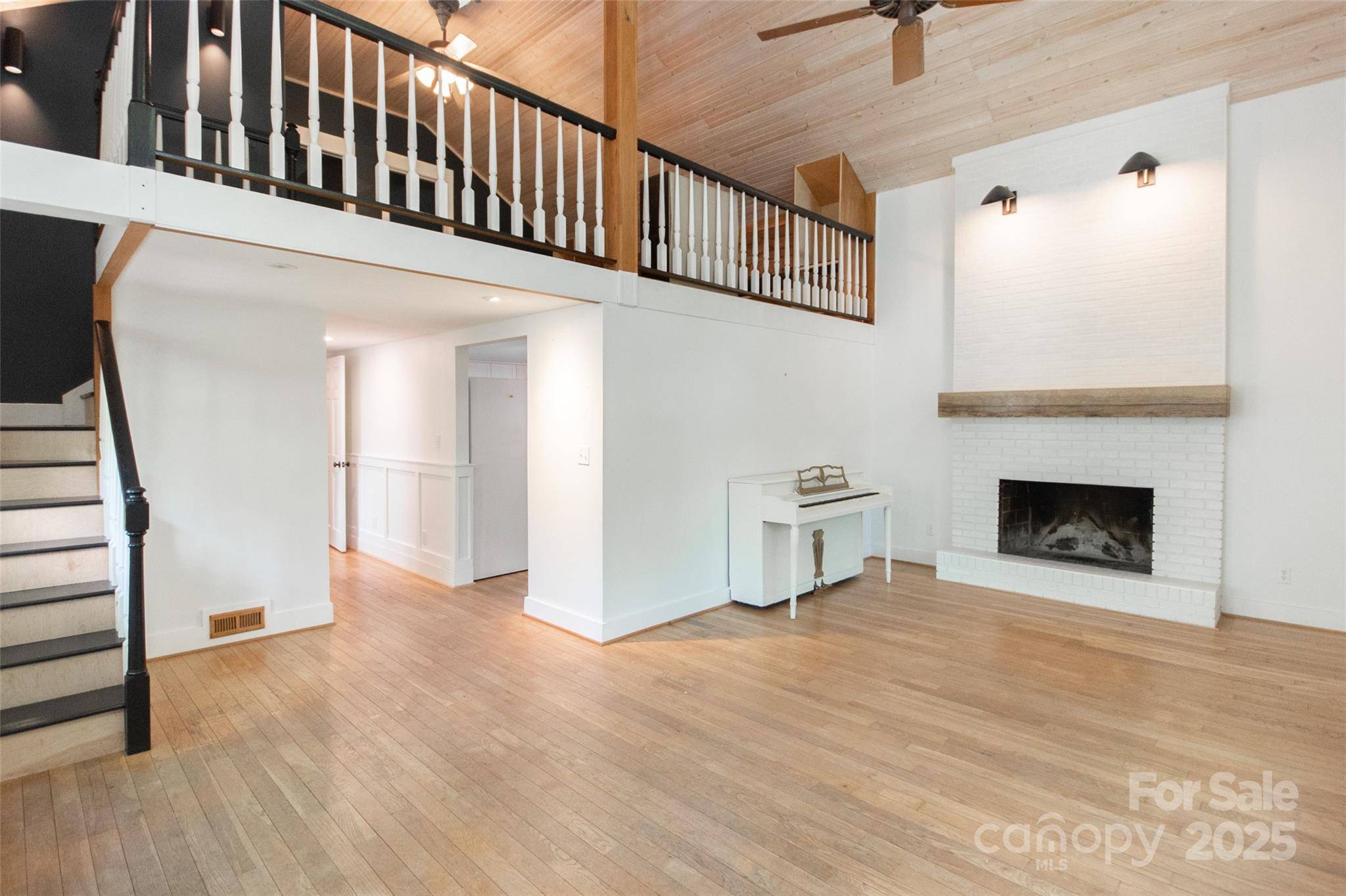 Franklin, NC 28734,37 Geneva CIR #1/2