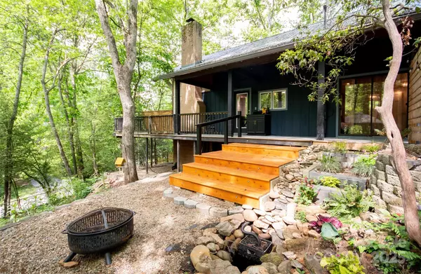 37 Geneva CIR #1/2, Franklin, NC 28734