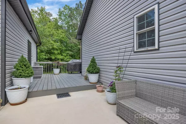 Conover, NC 28613,5262 McKenzie TRL