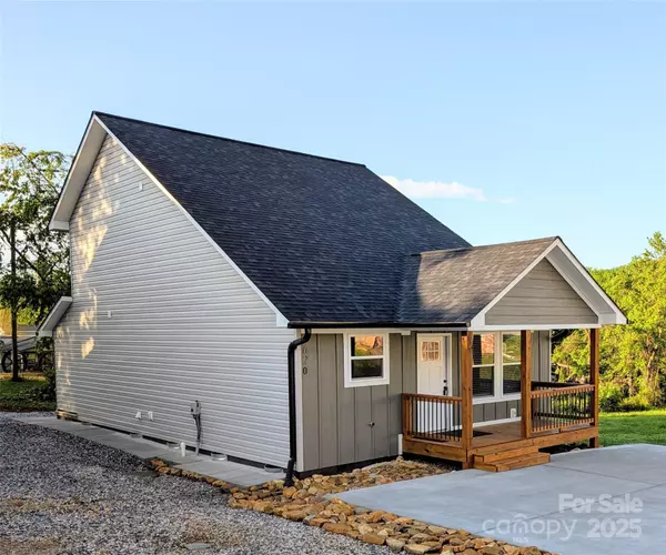 Marion, NC 28752,620 Miller AVE