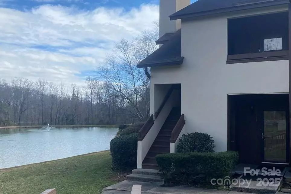 Charlotte, NC 28227,5718 Dockside DR